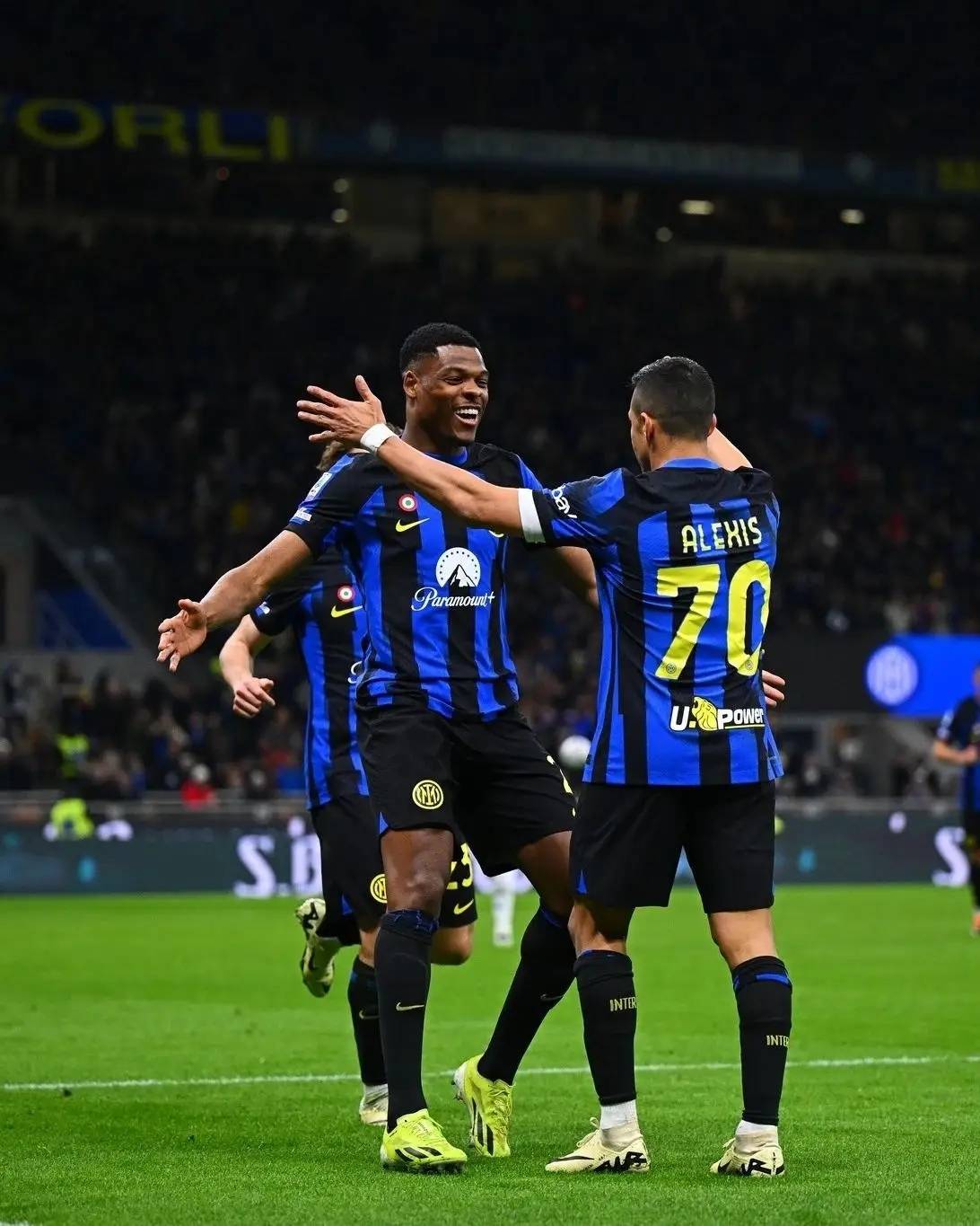 关于国米主场大胜乌迪内斯，稳固前四位置的信息